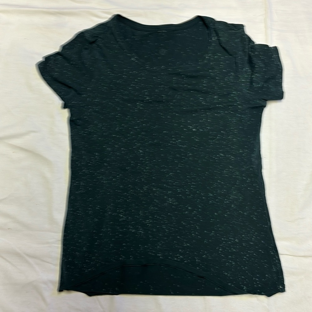 Lululemon Love Crew III Women’s light athletic Shirt Size 4